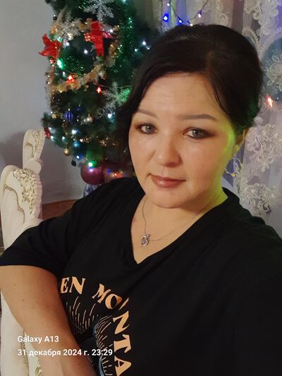  ,   Damira, 40 ,   ,   