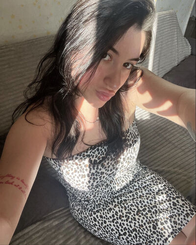  ,   Nutsa, 25 ,   ,   