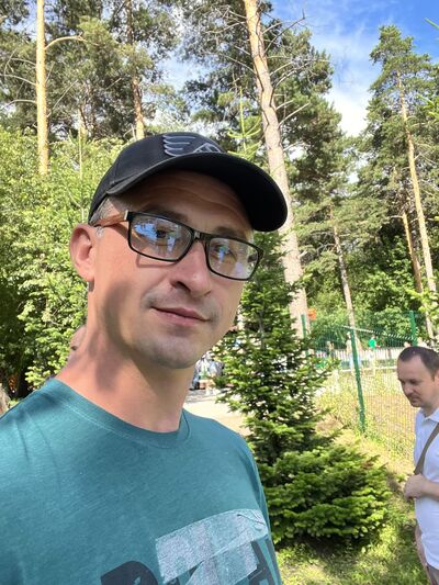  ,   Viktor, 37 ,   ,   