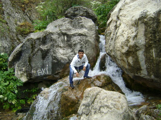  ,   Garri, 37 ,   