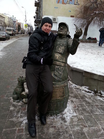  ,   Marsel, 39 ,   