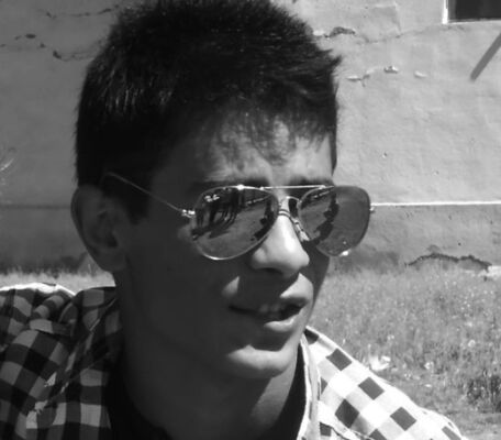  ,   LukitO, 28 ,   