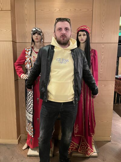  ,   , 37 ,   