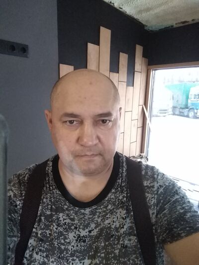  ,   Albert, 49 ,     , c 