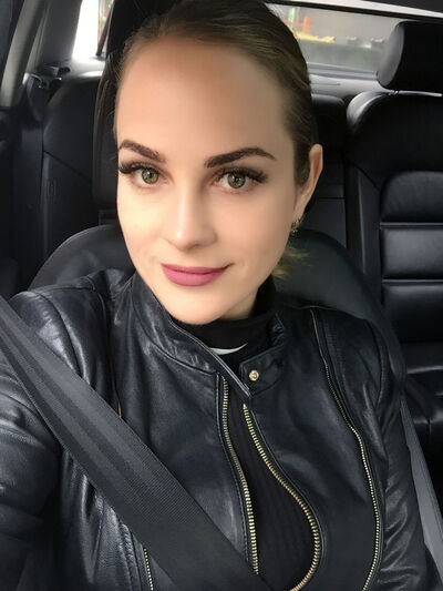  ,   Anna, 31 ,  