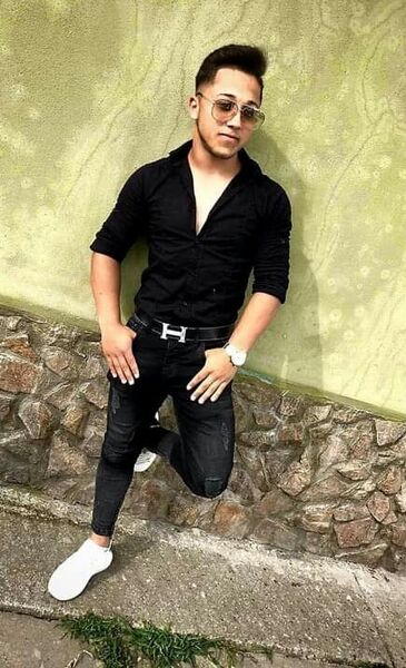  ,   Aleks, 40 ,   ,   