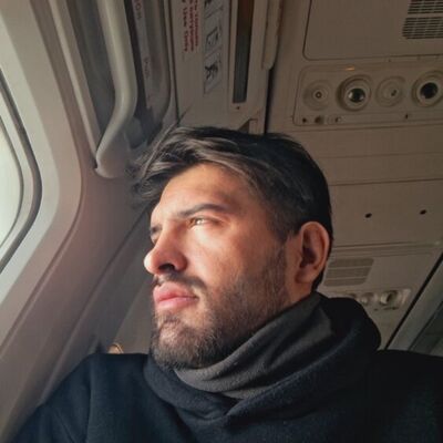  -,   Latif, 32 ,   ,   , c 