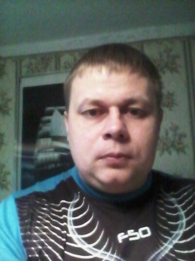  ,   Maikl, 44 ,   