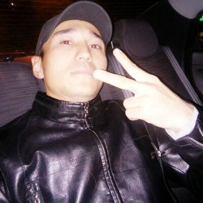  ,   Leon, 35 ,   