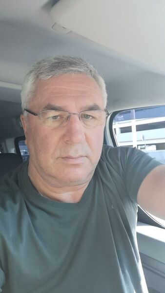  ,   Oleg, 61 ,   c 