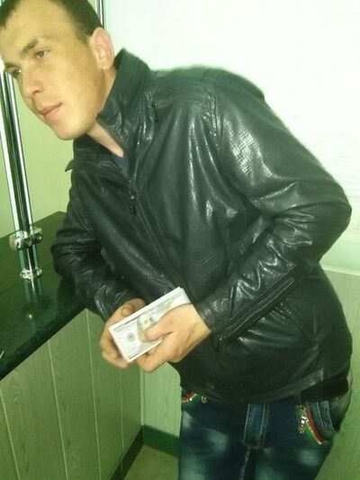 ,   Evgeniy, 32 ,   
