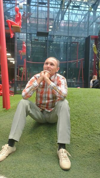  ,   Ruslan, 49 ,     , c 