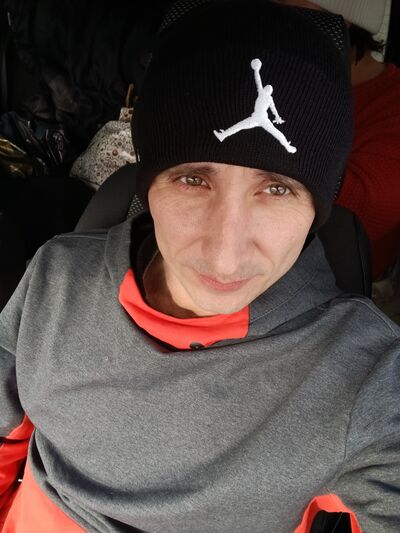  ,   Ruslan, 40 ,   ,   