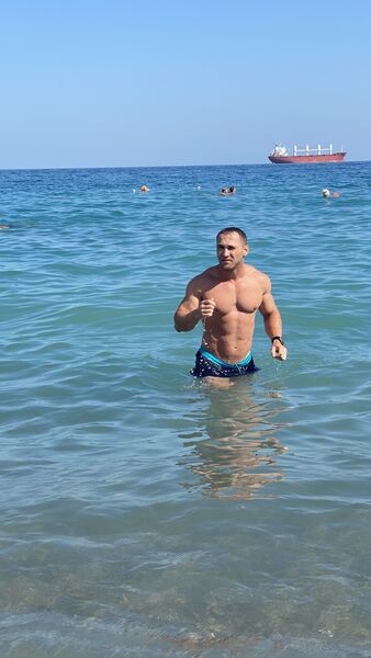  ,   Maxim, 35 ,   ,   