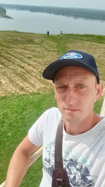  ,   Viktor, 38 ,   ,   , c , 