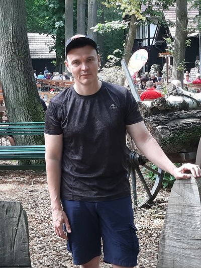  ,   Sergej, 49 ,   ,   , c , 