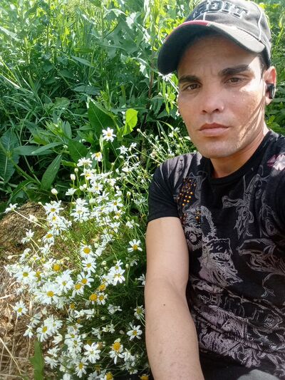  ,   Juan Carlos, 31 ,   ,   