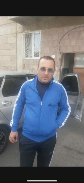  ,   Artur, 34 ,   ,   