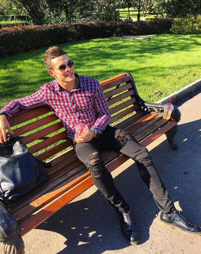  ,   Alex, 37 ,  