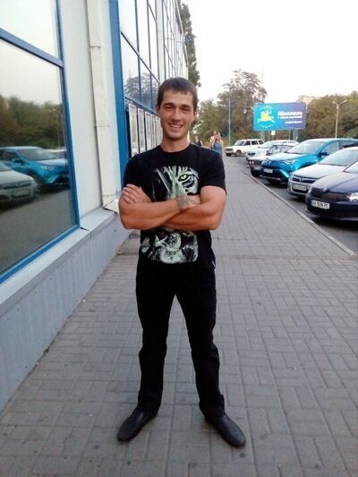  ,   Leon, 35 ,  