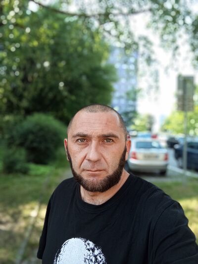  ,   Artur, 41 ,   ,   