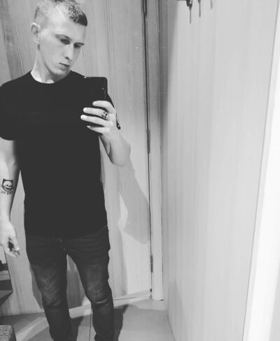  ,   Grot, 27 ,   ,   