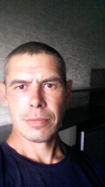  ,   Ali, 47 ,   ,   