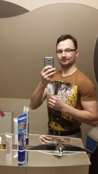  ,   Damian, 35 ,   