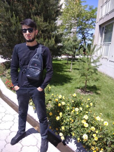  ,   Artur, 28 ,   ,   , c , 