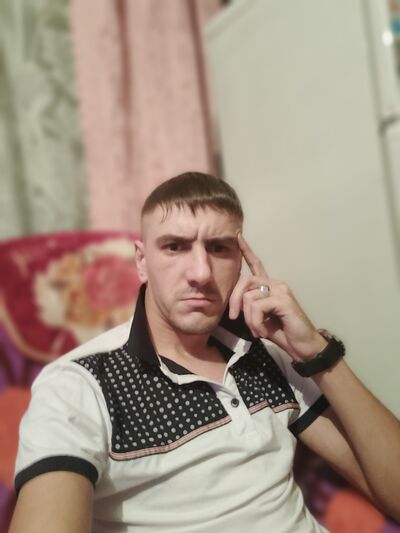  -,   Alexander, 32 ,     , c 