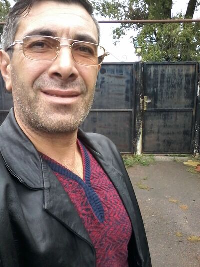  ,   Arkadi, 42 ,   c , 