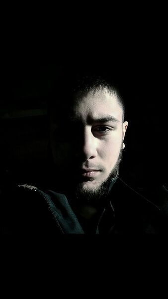  ,   Arman, 27 ,   ,   , c , 