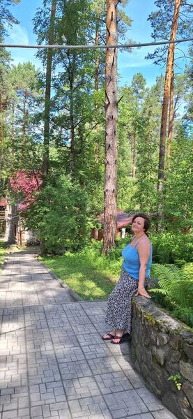  ,   Larisa, 52 ,   c 