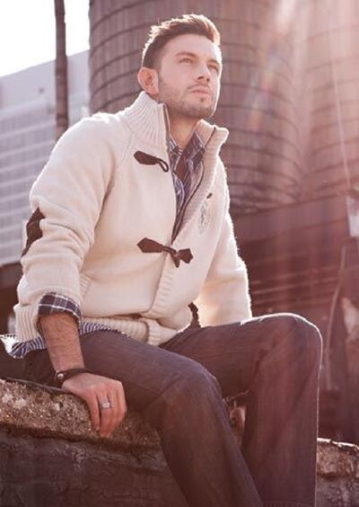  ,   ALEX LUCKY, 30 ,     , c 