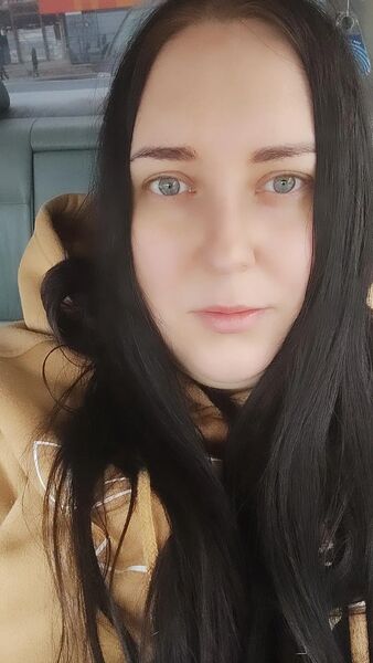  ,   Viktoriya, 32 ,   
