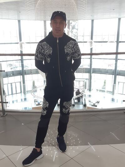  -,   Viktor, 36 ,   ,   
