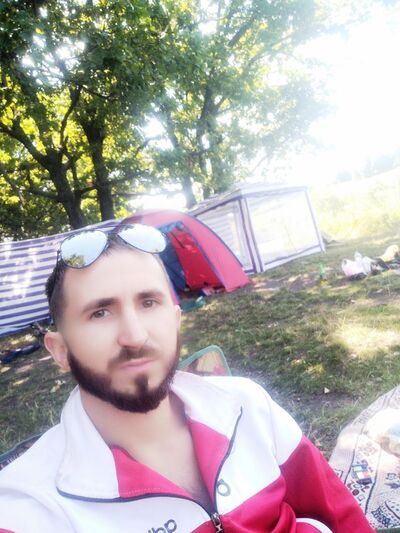  ,   Den, 34 ,   ,   