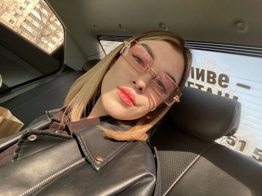  ,   Regina, 21 ,   ,   
