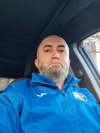  ,   Idris, 44 ,   ,   