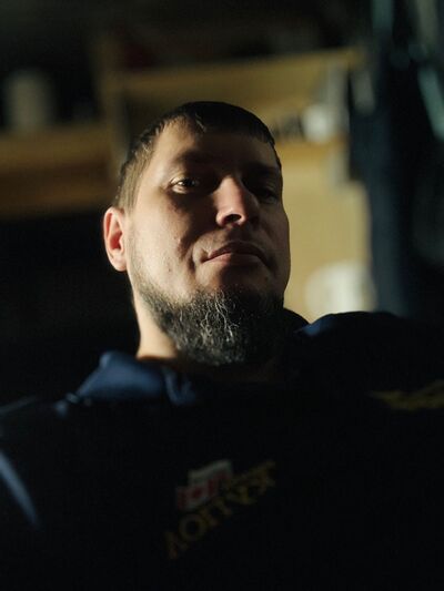  ,   Victor, 40 ,   ,   , c , 