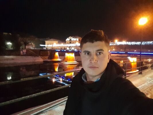  ,   Farahmand, 32 ,   ,   