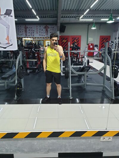  ,   Elio, 32 ,   ,   