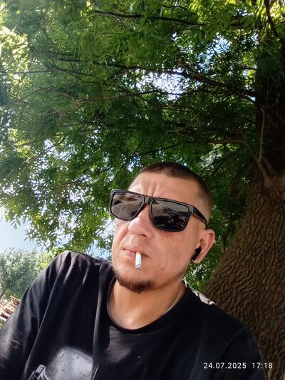  ,   Ivan, 33 ,   ,   
