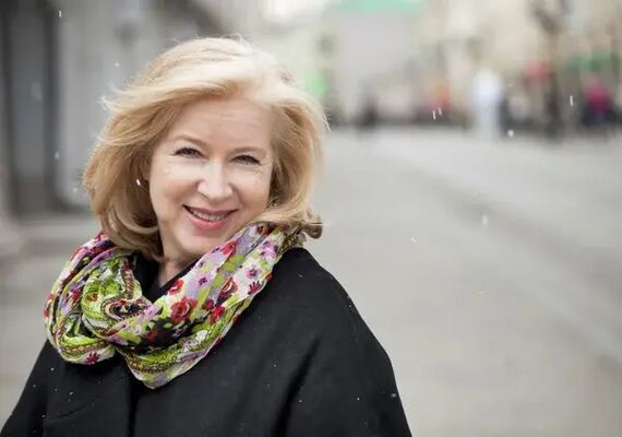  ,   Elena, 63 ,   ,   , c , 
