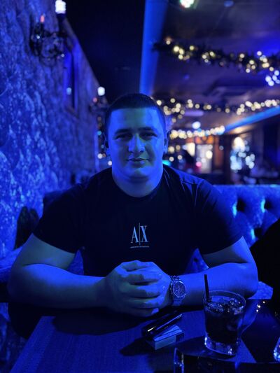  ,   Artur, 22 ,   ,   