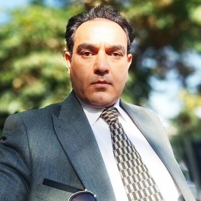  New York City,   Alireza, 45 ,   ,   