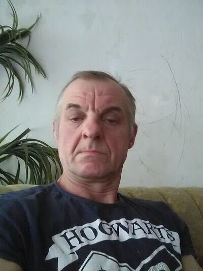  ,   Sergejs, 64 ,   