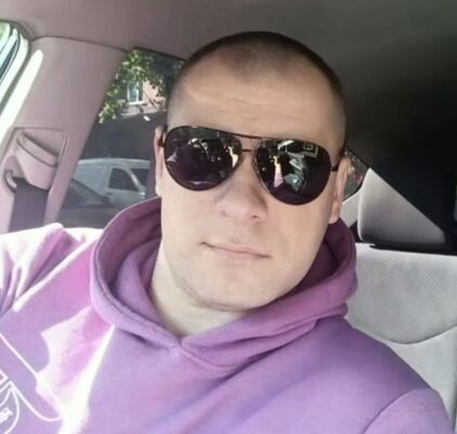  ,   Sasha, 39 ,   ,   