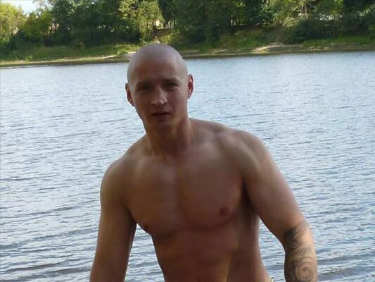  London Colney,   Evaldas, 44 ,   