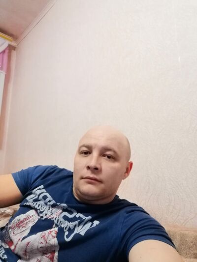  ,   Denis, 41 ,   ,   